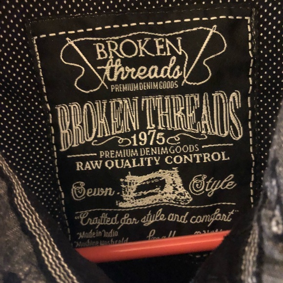 Men’s short sleeve button up - Picture 3 of 6